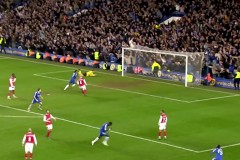 英超焦点对决，19岁新星传射建功，客队3-2逆转取胜